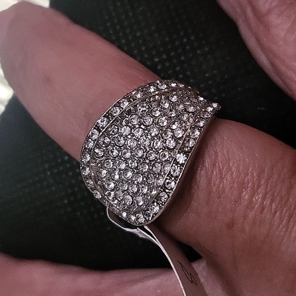 Ring Size 8 - Picture 1 of 3